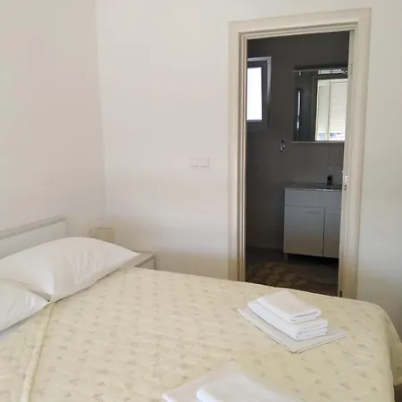 Apartments Patalic Lopar Exterior foto